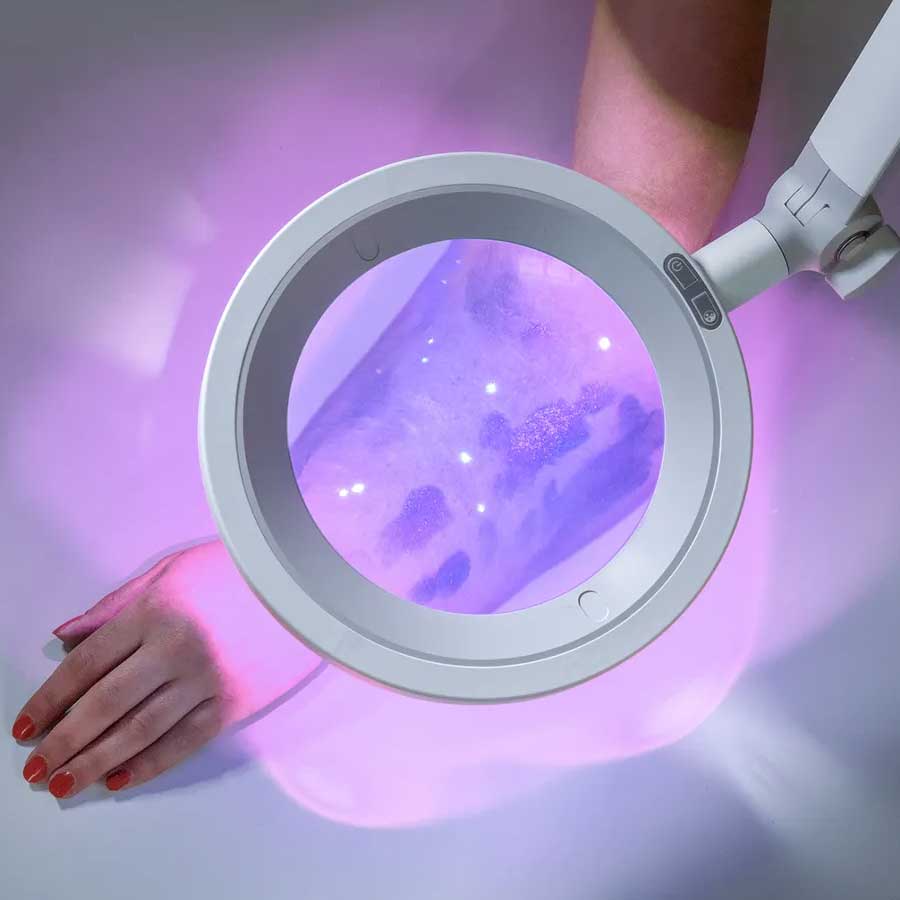 Lente d'ingrandimento OPTICLUX con luce LED/Wood - Soffitto o Stativo con ruote